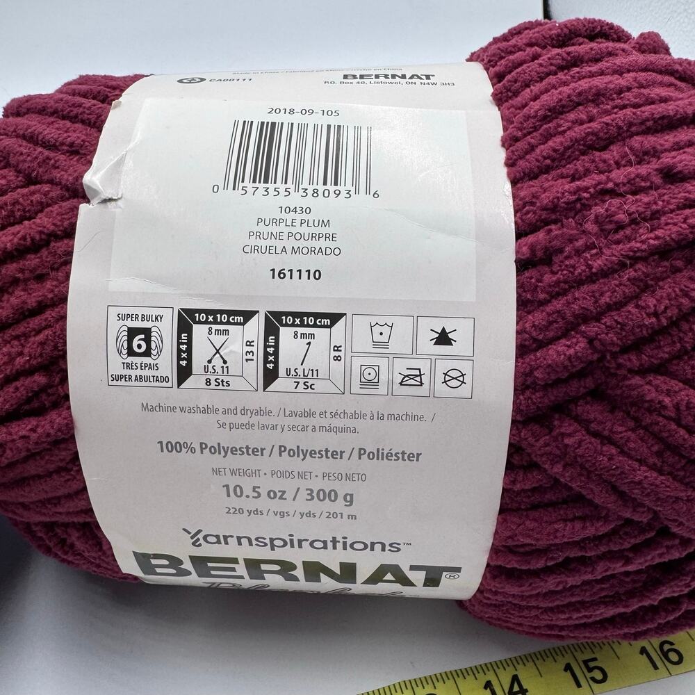 Yarnspirations Bernat Blanket Purple Plum 10430 10.5 oz skein yarn super bulky - Picture 2 of 2